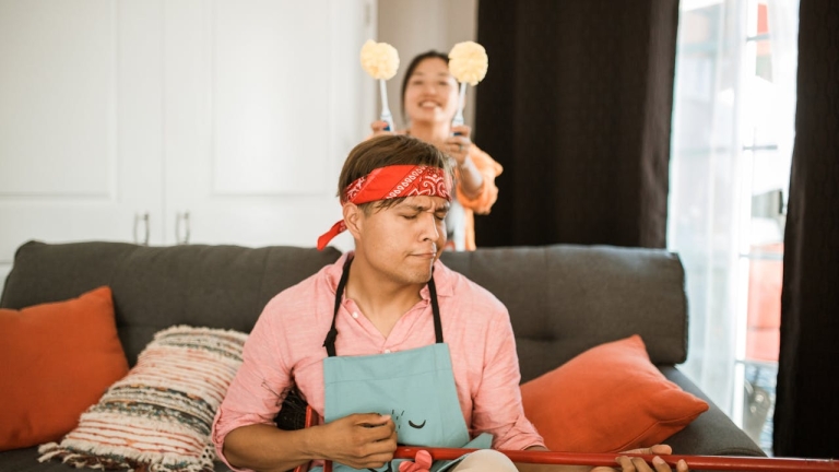 pexels-rdne-couple-cleaning