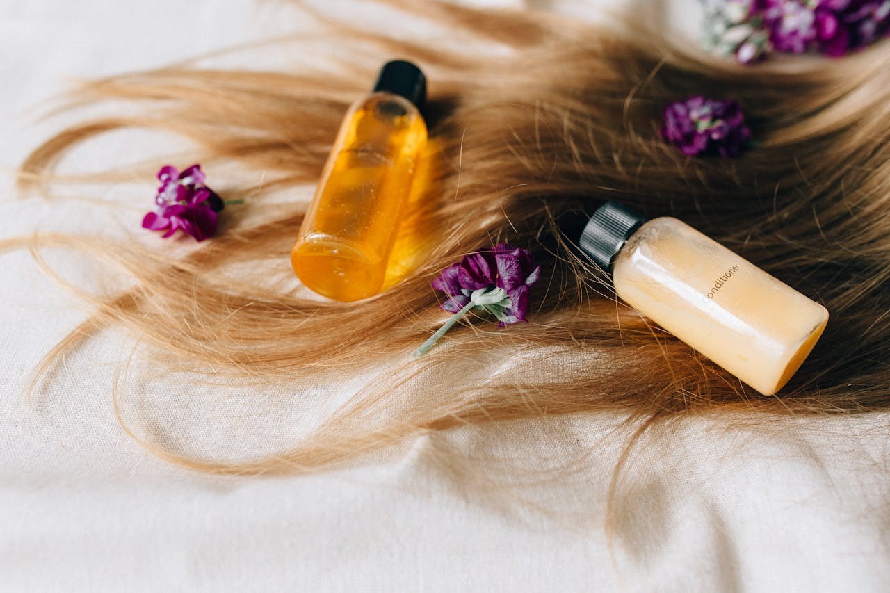 pexels-n-voitkevich-hair-treatment